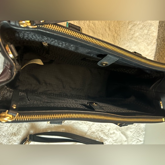 Kate Spade Tote - Picture 10 of 16